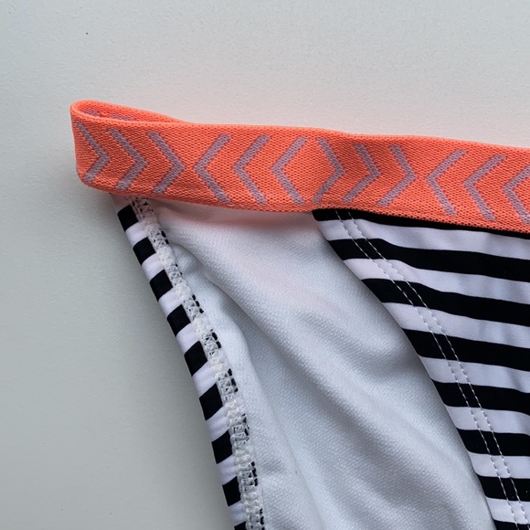 Bikini Bottom - Picture 2 of 5